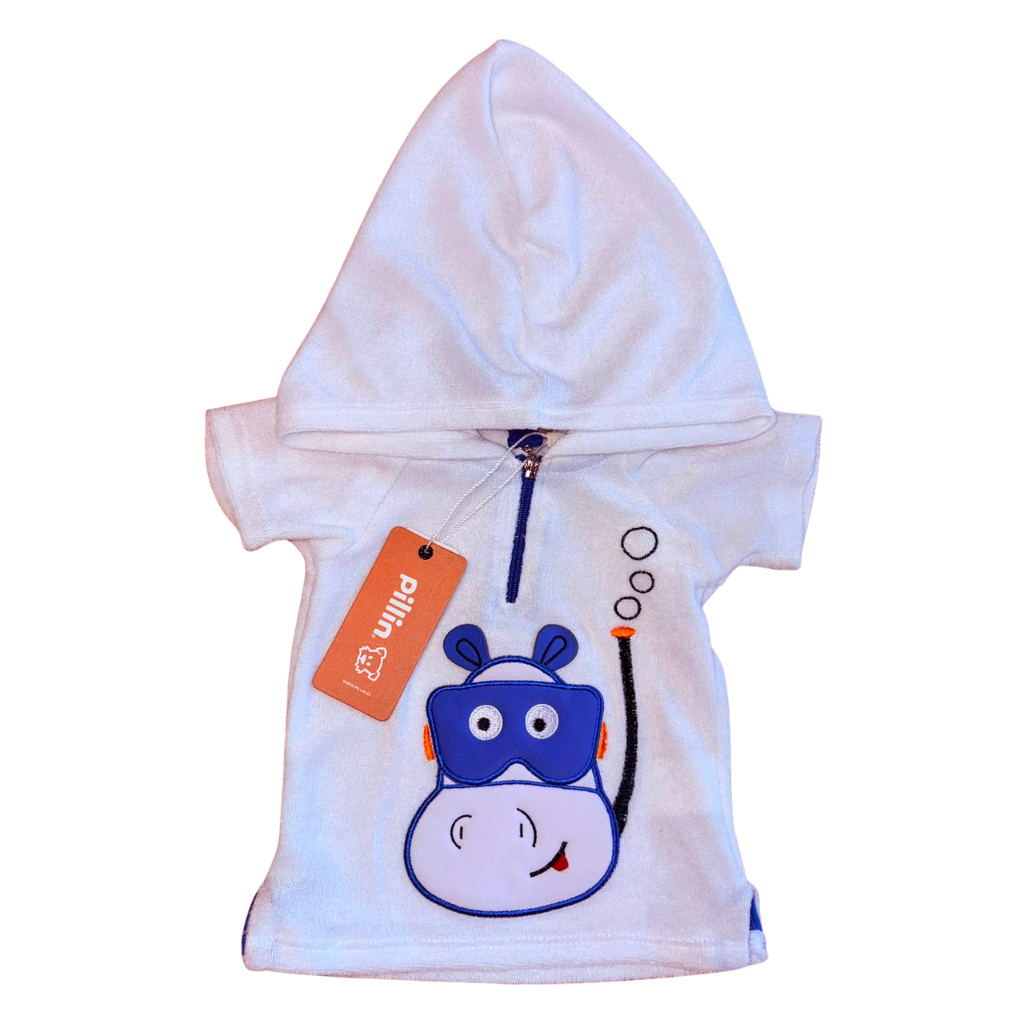 Polera de etiqueta  blanca manga corta con capucha y diseño de hipopotamo