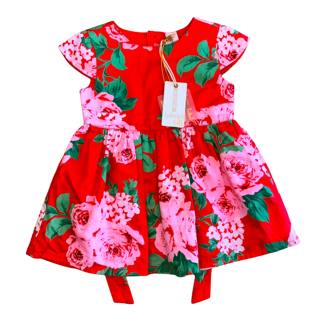 Vestido fucsia de etiqueta con diseño floral