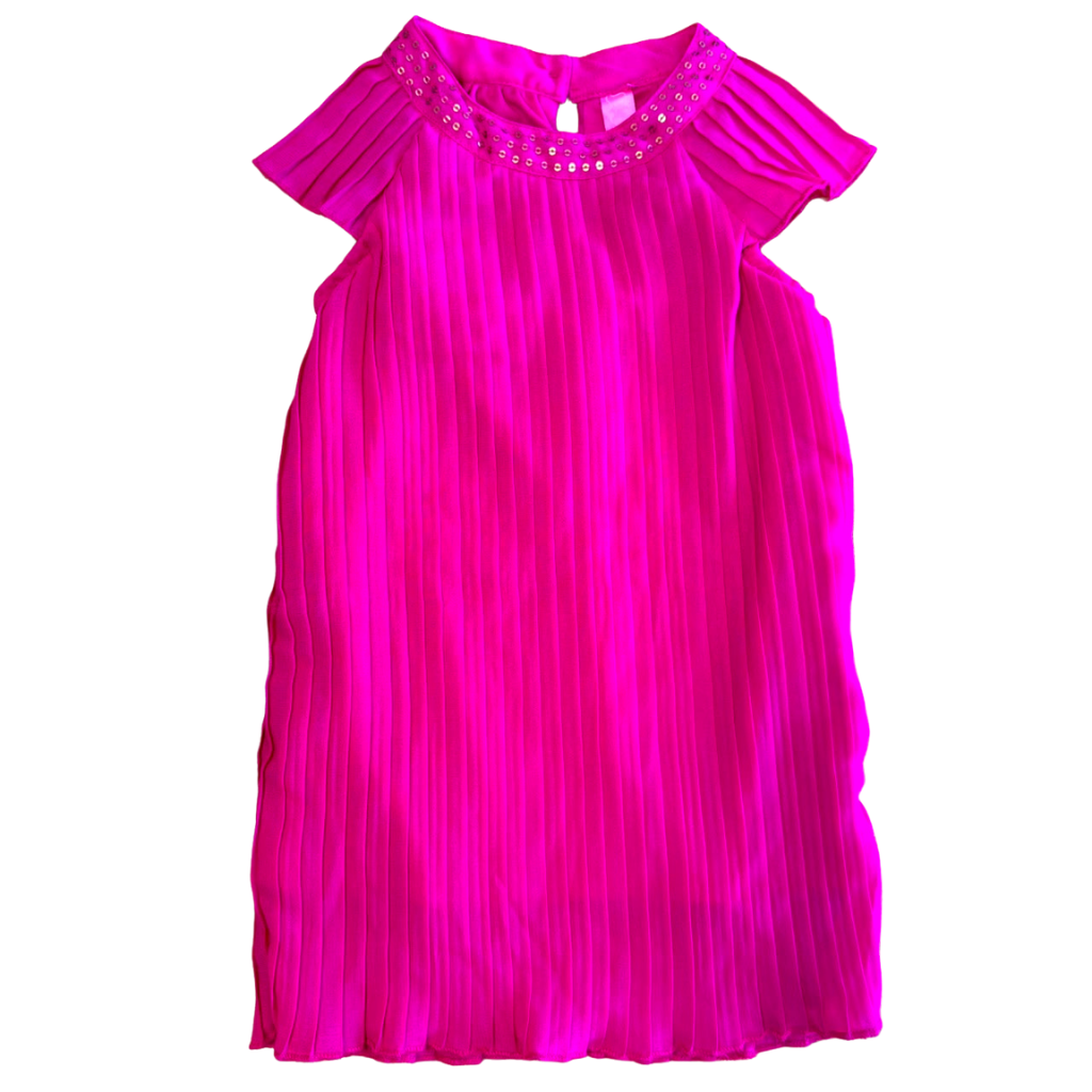 Vestido rosado oscuro con pliegues