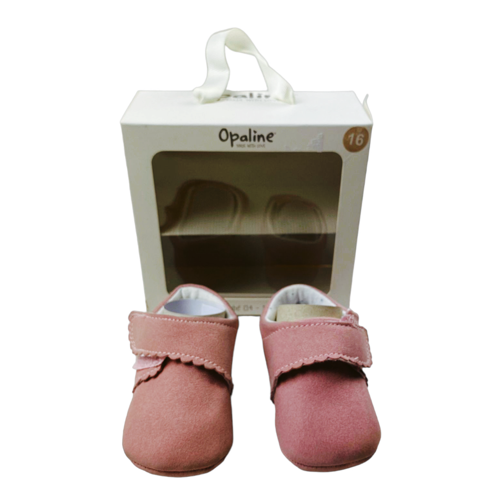 Zapatos rosados con velcro, nuevos en su caja