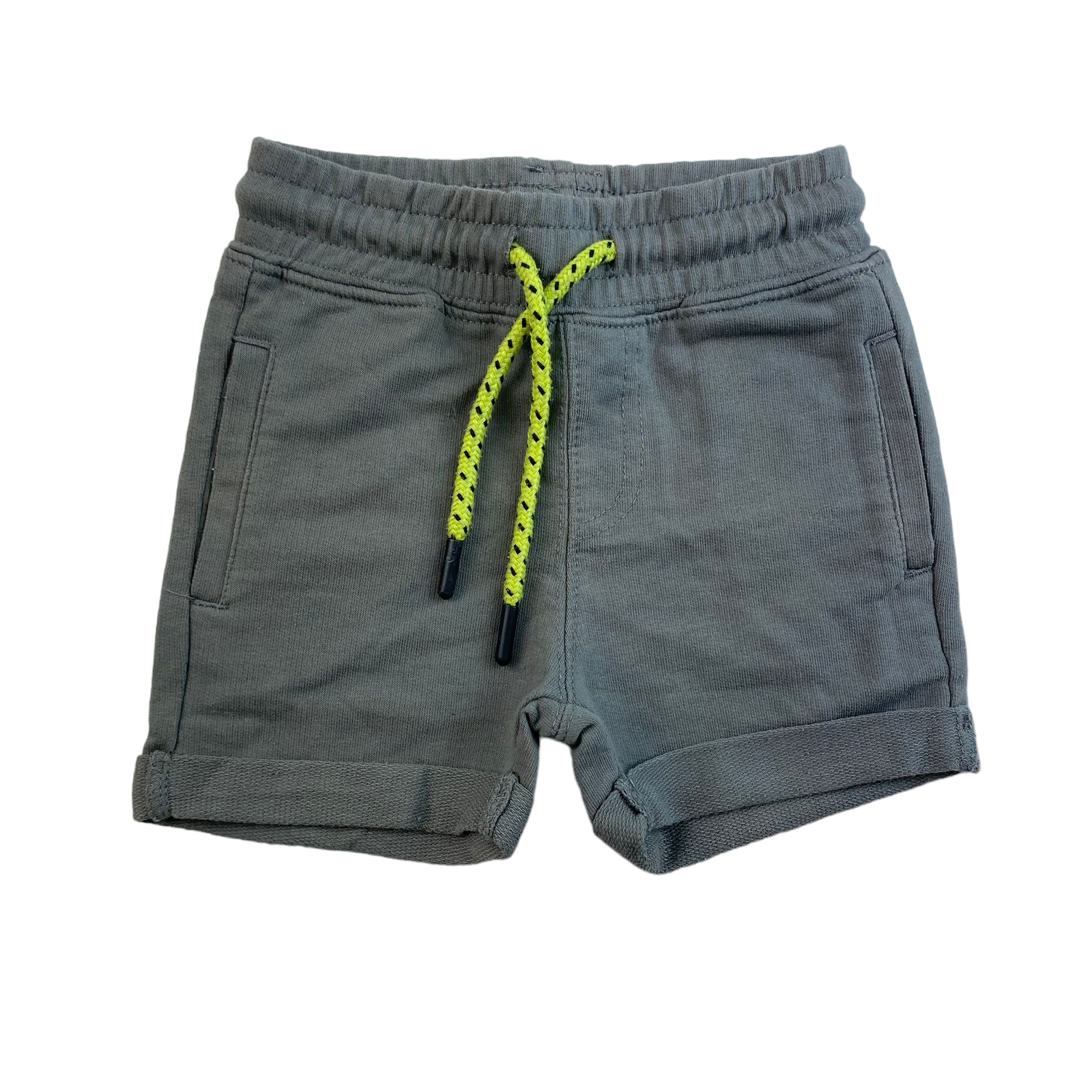 Short gris con cordones verde neon y pretina