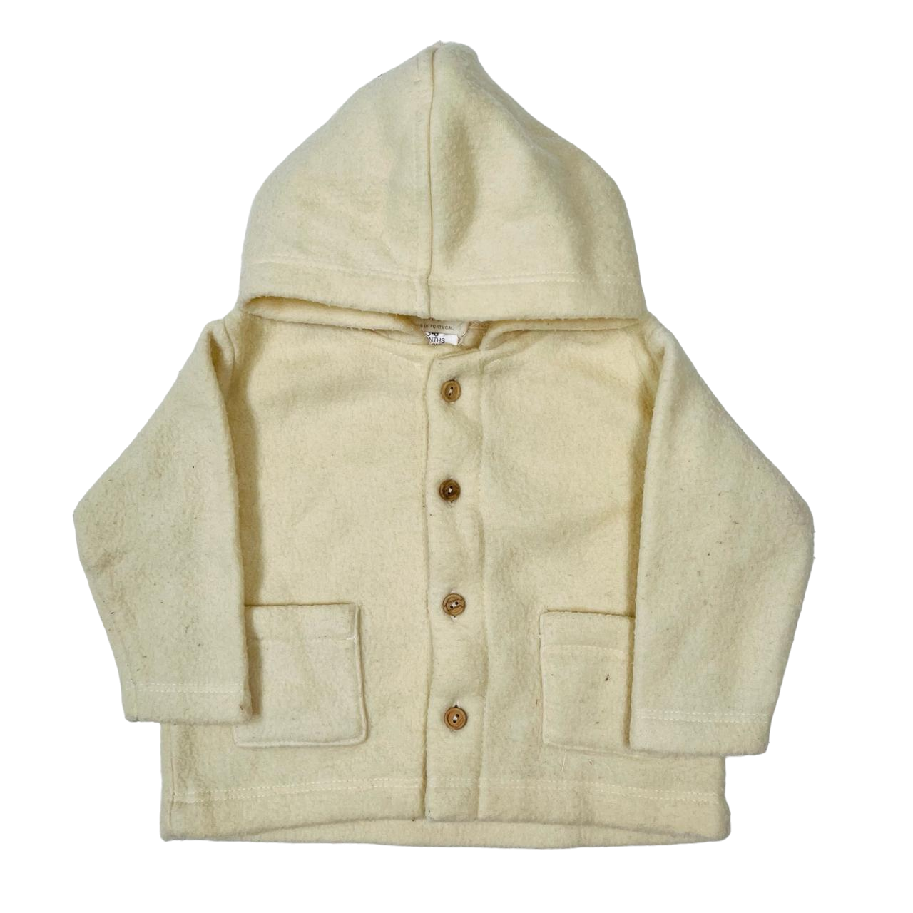 Abrigo de polar crema con botones cafe y bolsillos
