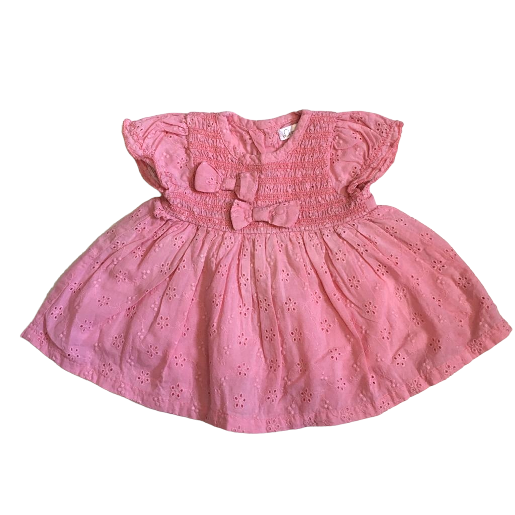 Vestido Rosado con Florecitas y Lazos