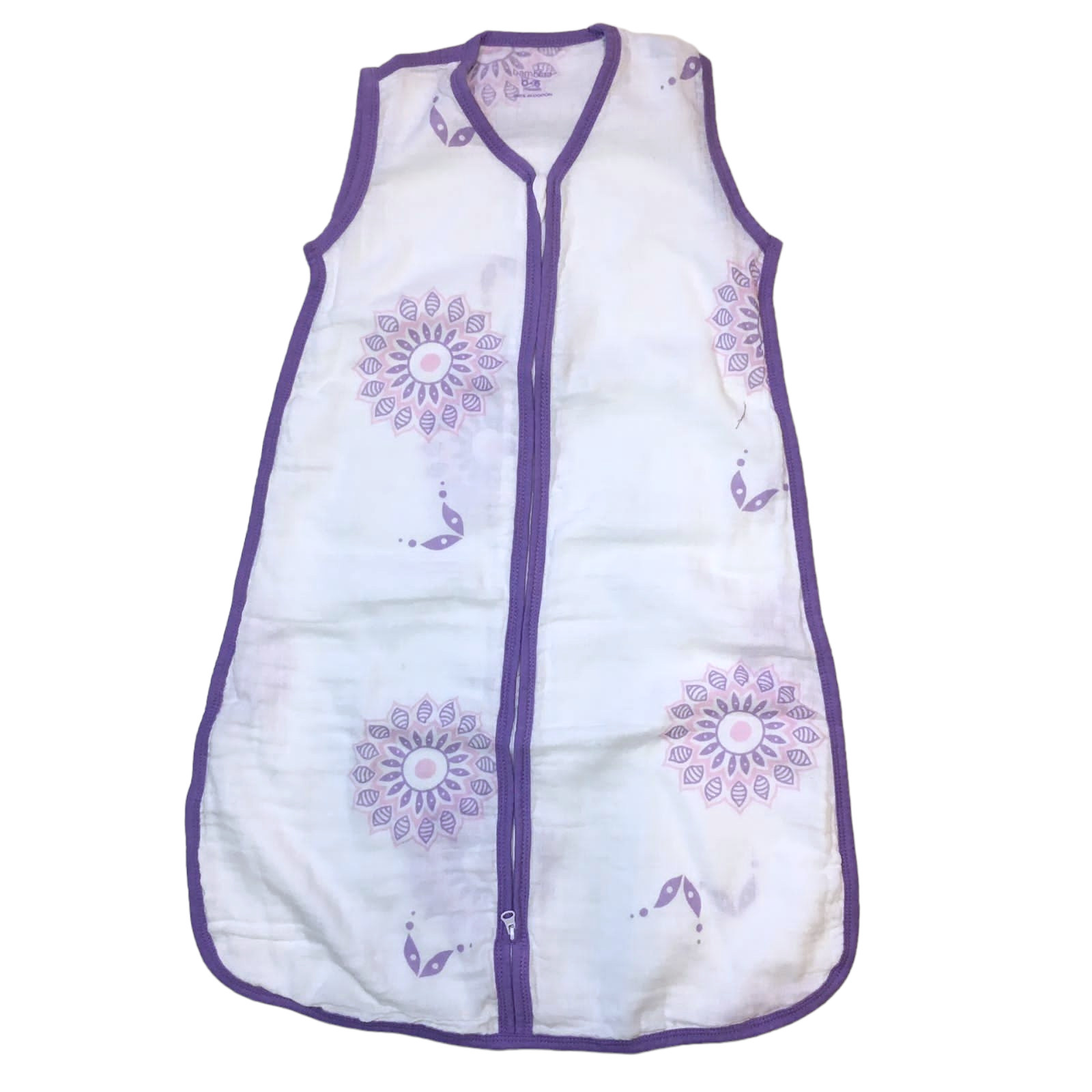Swaddle blanco con flores lila