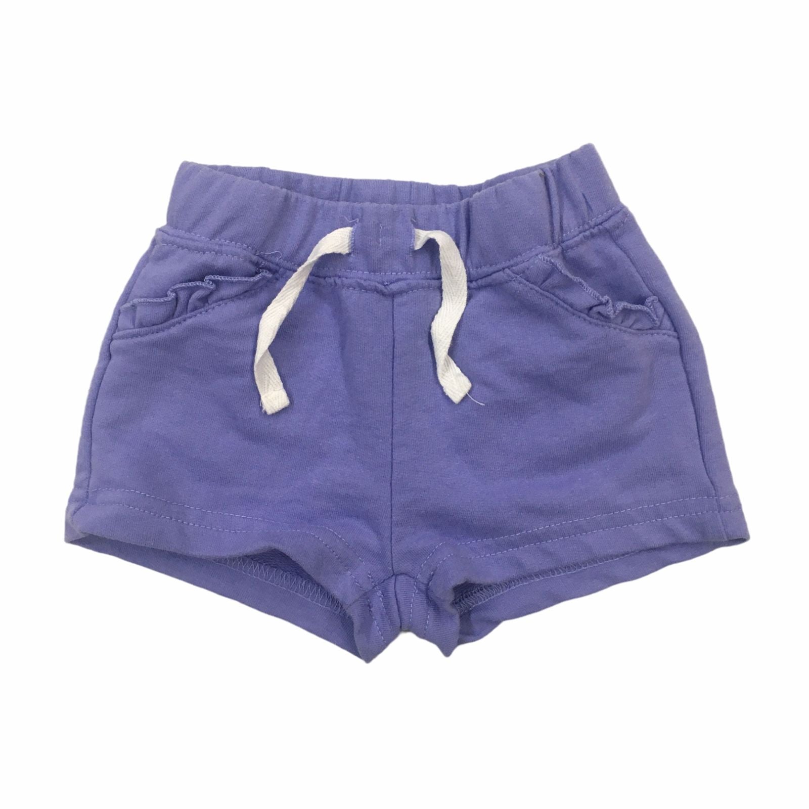 Short Lila Con Vuelitos en los Bolsillos